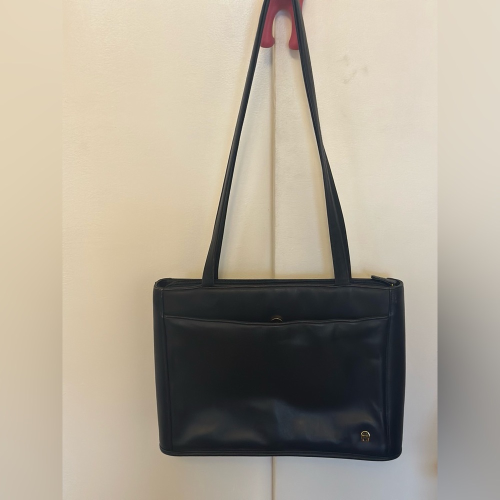 Chic Black Leather Tote Bag